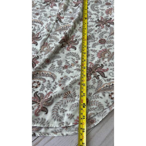 Loft Women's Beautiful Blouse - Delicate Print, Size Small Cream Pink - Picture 10 of 10